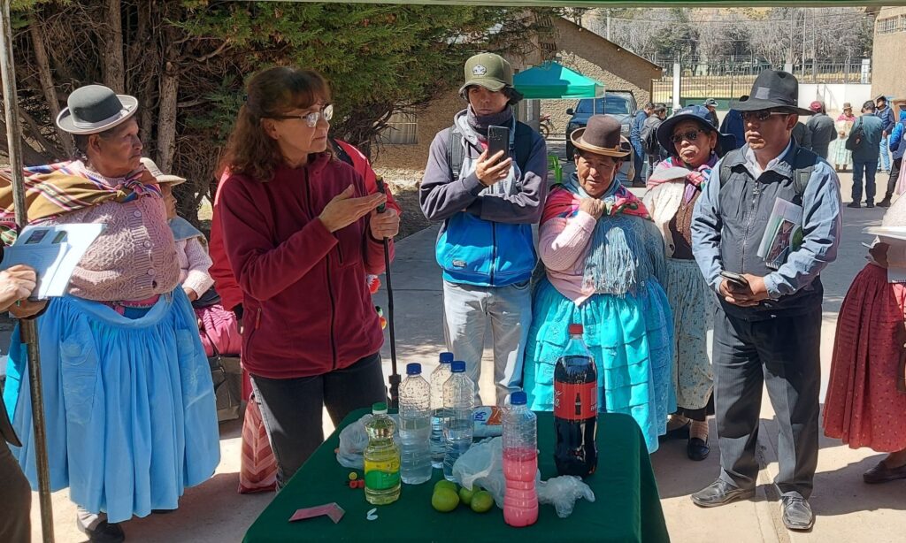 Plant clinic promoting biological control in Peru